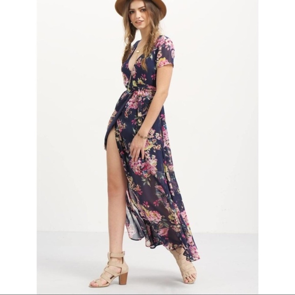 Showpo Navy Floral Maxi Wrap Maxi Dress NWT Size 8 Beach Vacation